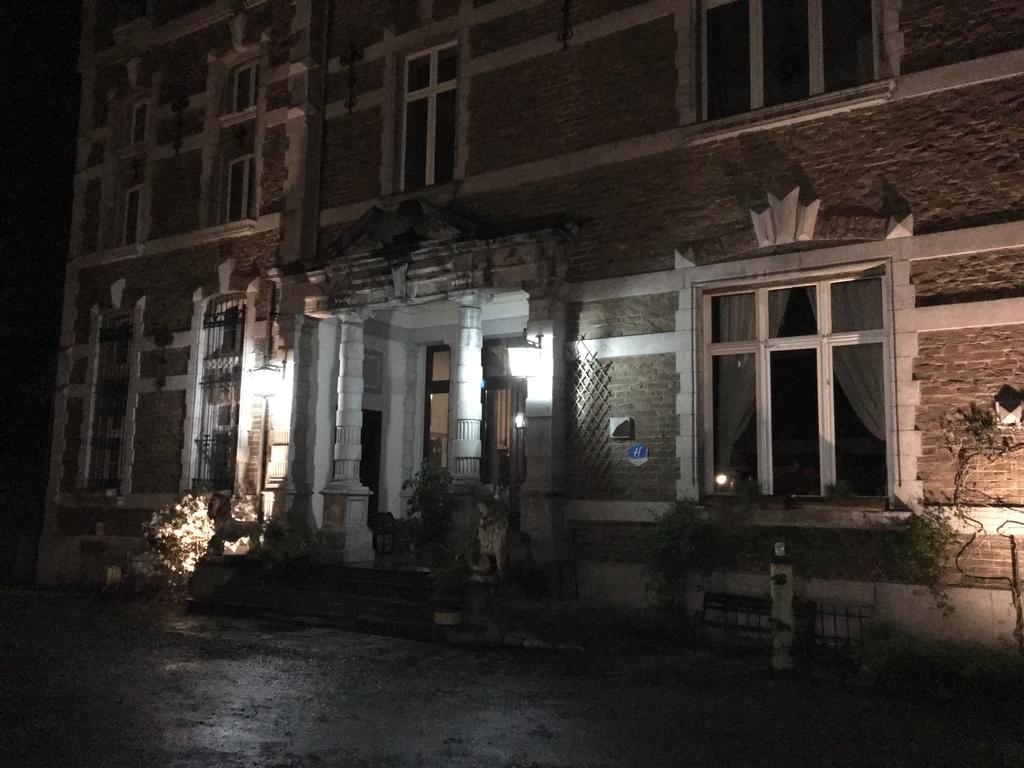 Chateau Bleu Hotel Trooz Exterior photo